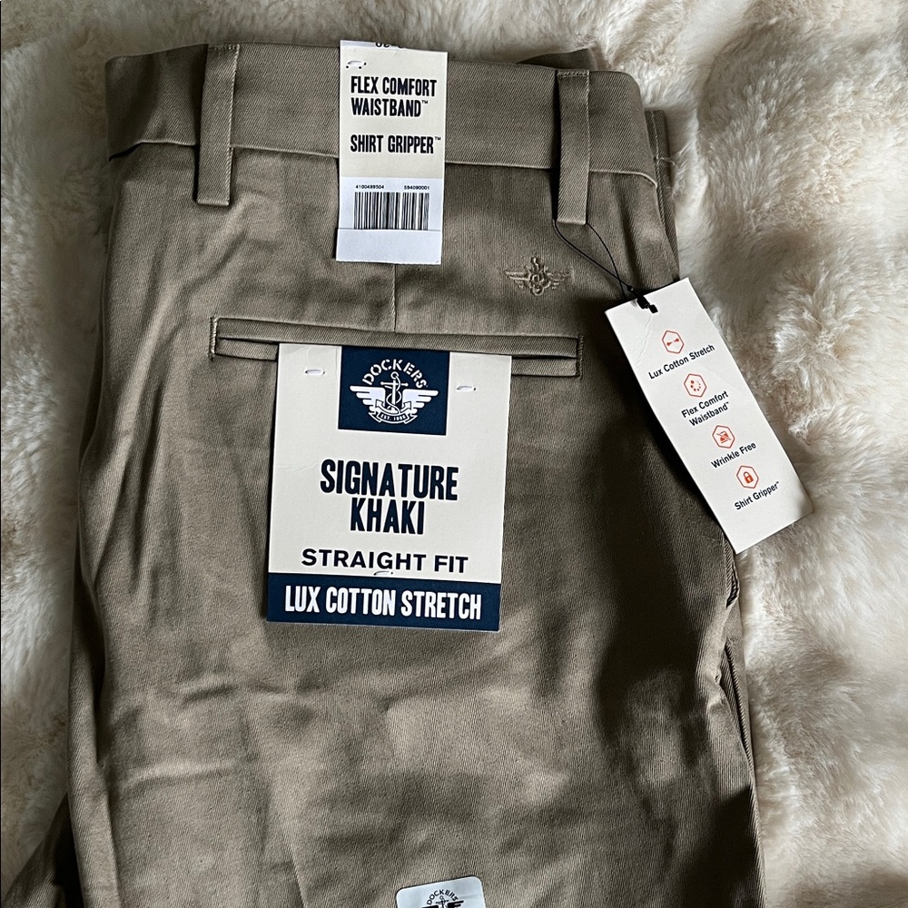Dockers Men's Straight Fit Khaki Pants - Brown